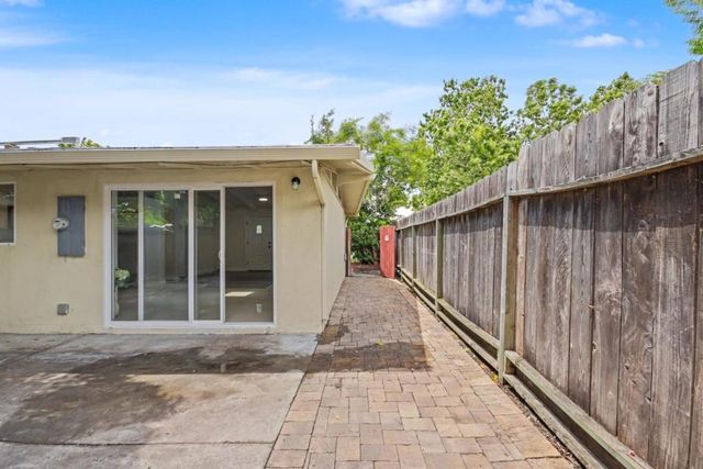 1249 Socorro Avenue, Sunnyvale, CA 94089