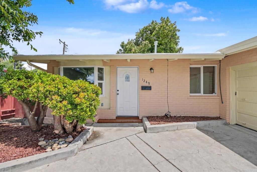 1249 Socorro Avenue, Sunnyvale, CA 94089