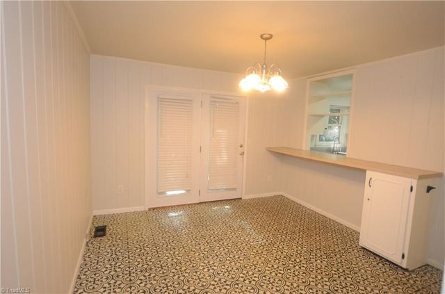 8 Laurel Drive, North Wilkesboro, NC 28659