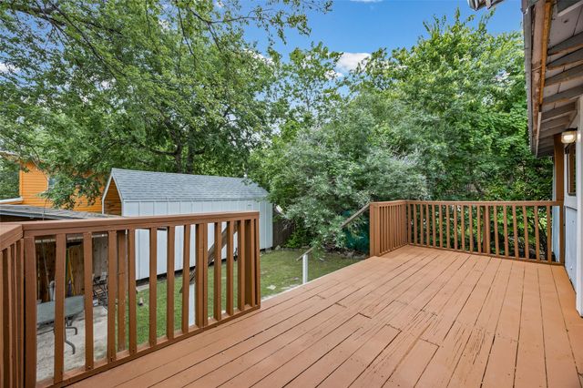 2013 E 9th ST, Austin, TX 78702