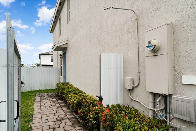 13211 SW 272nd Ln, Homestead, FL 33032