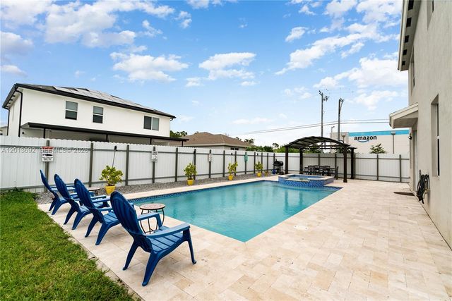 13211 SW 272nd Ln, Homestead, FL 33032