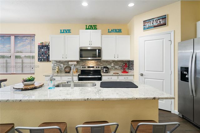 13211 SW 272nd Ln, Homestead, FL 33032