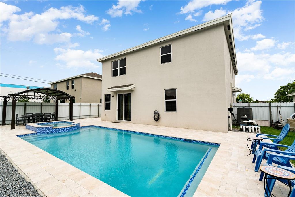 13211 SW 272nd Ln, Homestead, FL 33032