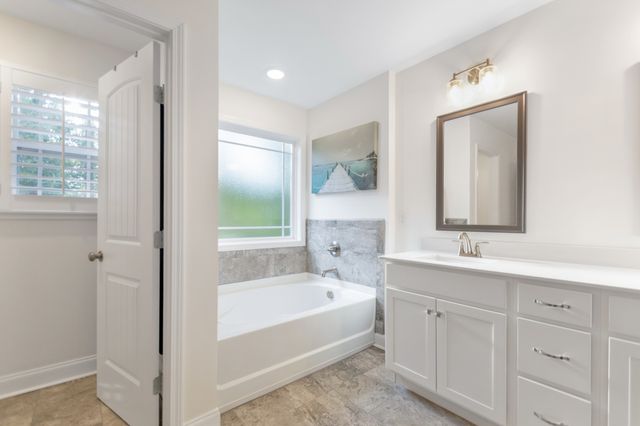192 Cameron Ct, Clarksville, TN 37042