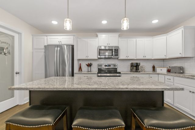192 Cameron Ct, Clarksville, TN 37042