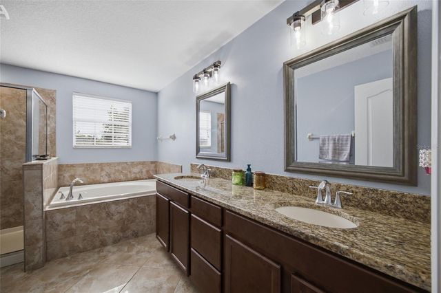 15410 DAKOTA SKY PLACE, Sun City Center, FL 33573