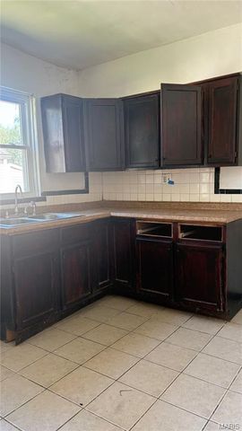 6140 Payne Avenue, Ferguson, MO 63135