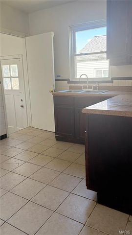 6140 Payne Avenue, Ferguson, MO 63135