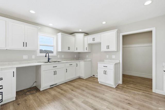 13209 Arusha Court, Fort Wayne, IN 46818