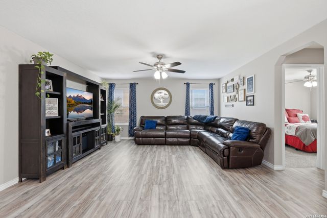 10922 Livewater, San Antonio, TX 78245