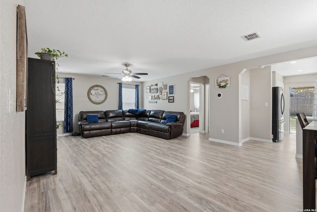 10922 Livewater, San Antonio, TX 78245