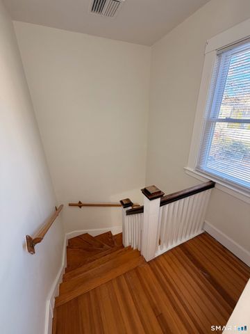 10 Short Street, Manchester, CT 06040