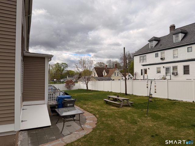 10 Short Street, Manchester, CT 06040