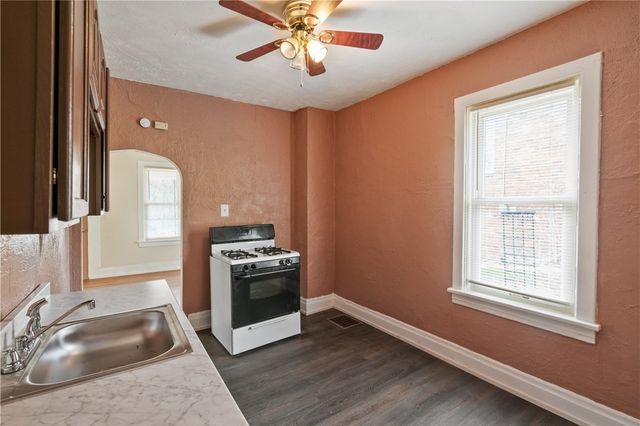 1013 Henry St, Smith, PA 15054
