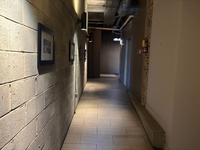 6135 N Broadway Street 305, Chicago, IL 60660