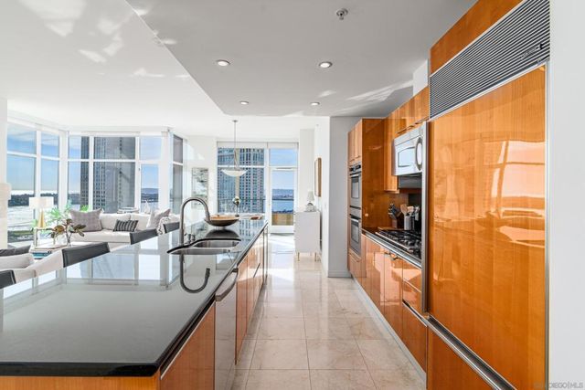 550 Front St. 1808, San Diego, CA 92101