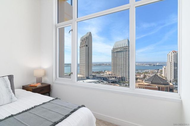 550 Front St. 1808, San Diego, CA 92101