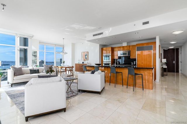 550 Front St. 1808, San Diego, CA 92101