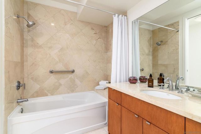 550 Front St. 1808, San Diego, CA 92101