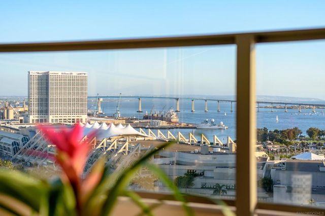 550 Front St. 1808, San Diego, CA 92101