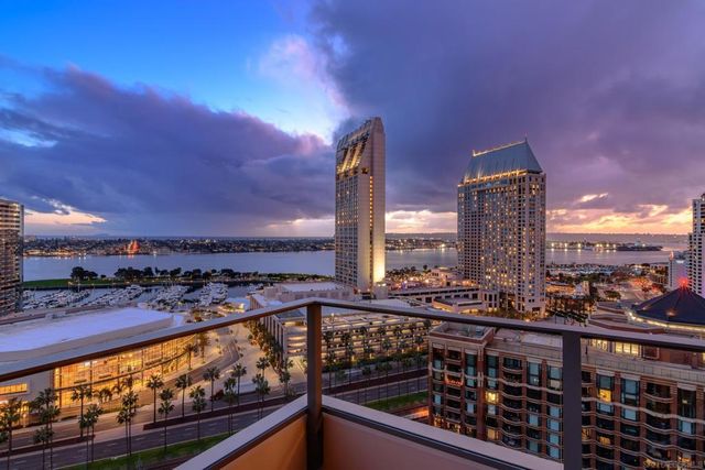 550 Front St. 1808, San Diego, CA 92101