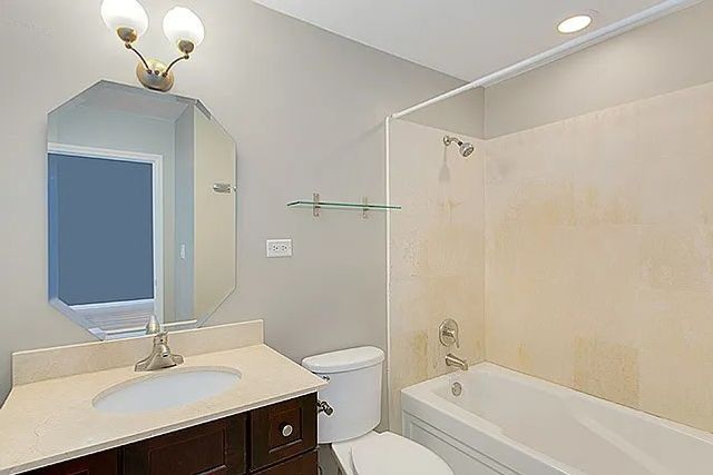 5300 N Lincoln Avenue 5C, Chicago, IL 60625