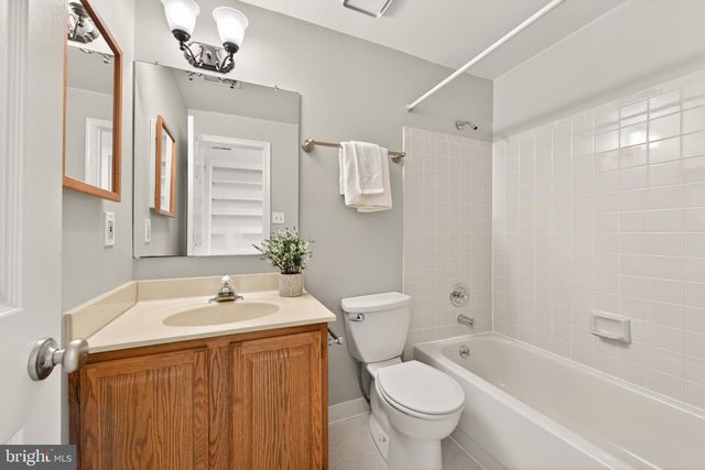 11792 GREAT OWL CIR, Reston, VA 20194