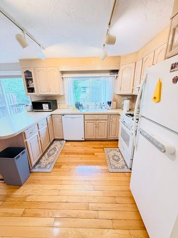 399 Pond St D1, Braintree, MA 02184