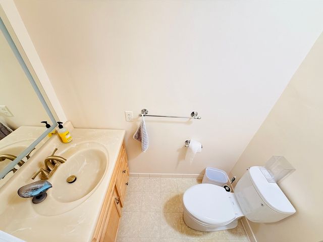 399 Pond St D1, Braintree, MA 02184