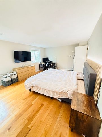 399 Pond St D1, Braintree, MA 02184