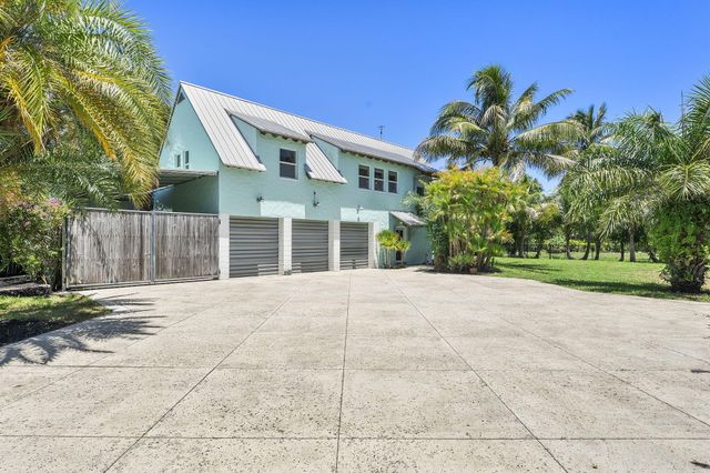 7044 Thompson Road, Boynton Beach, FL 33426