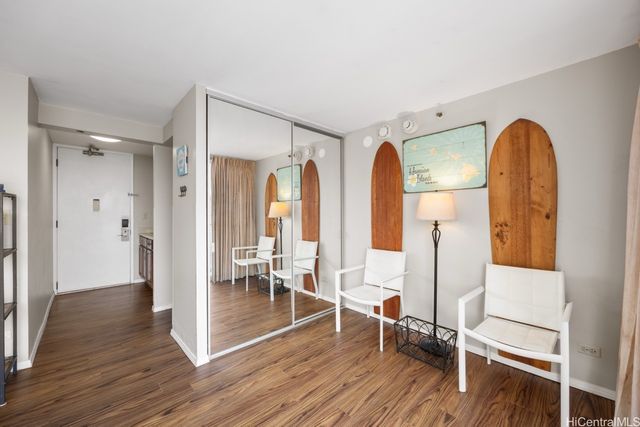 2427 Kuhio Avenue 2704, Honolulu, HI 96815