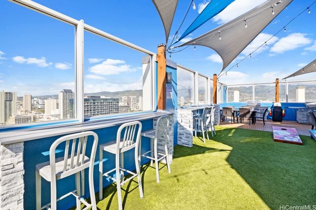 2427 Kuhio Avenue 2704, Honolulu, HI 96815