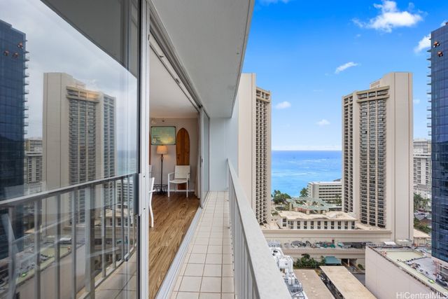 2427 Kuhio Avenue 2704, Honolulu, HI 96815