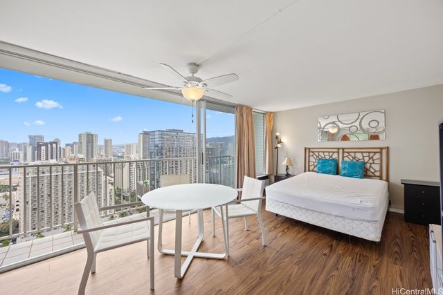 2427 Kuhio Avenue 2704, Honolulu, HI 96815