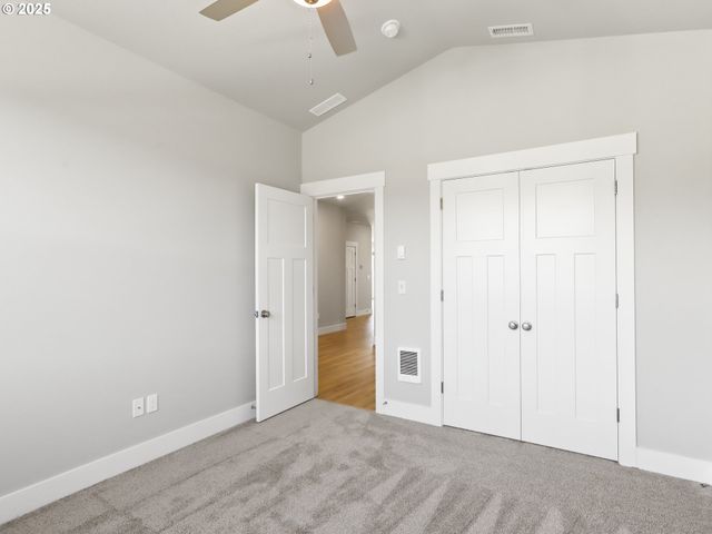 2213 E JUNIPER Cir 17, La Center, WA 98629