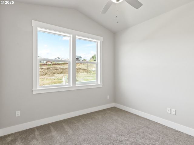 2213 E JUNIPER Cir 17, La Center, WA 98629
