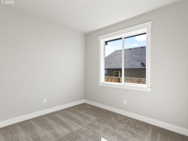 2213 E JUNIPER Cir 17, La Center, WA 98629