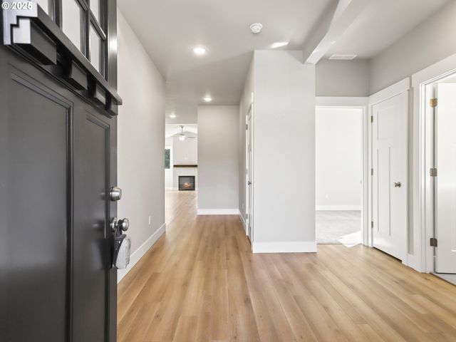 2213 E JUNIPER Cir 17, La Center, WA 98629