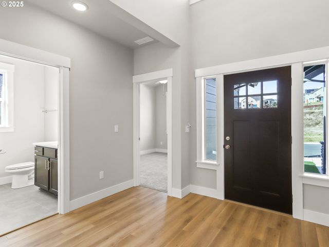 2213 E JUNIPER Cir 17, La Center, WA 98629