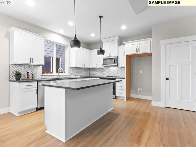 2213 E JUNIPER Cir 17, La Center, WA 98629