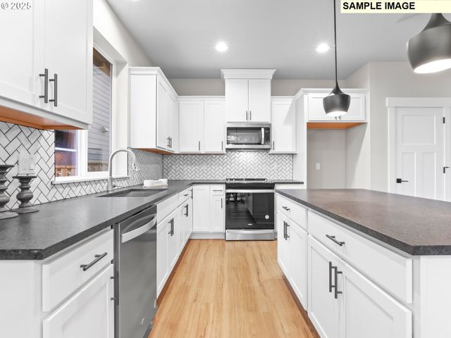 2213 E JUNIPER Cir 17, La Center, WA 98629