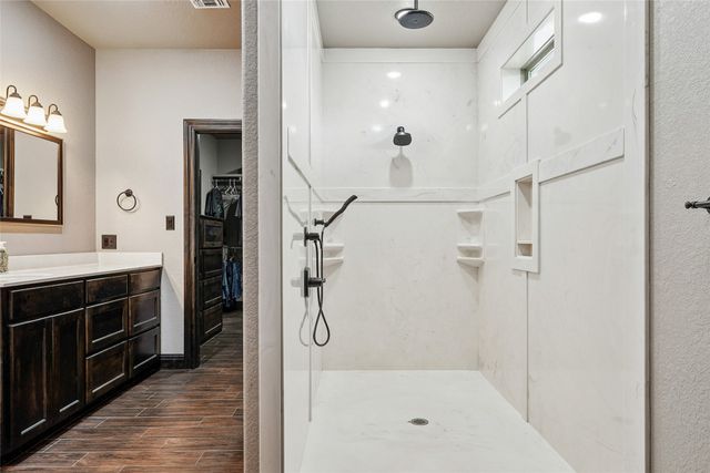 820 Fleitman Drive, Muenster, TX 76252