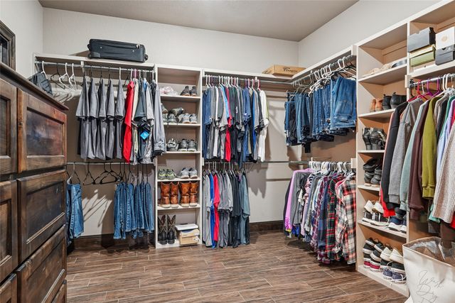 820 Fleitman Drive, Muenster, TX 76252
