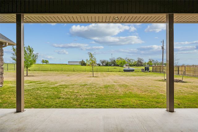 820 Fleitman Drive, Muenster, TX 76252