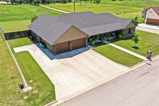 820 Fleitman Drive, Muenster, TX 76252