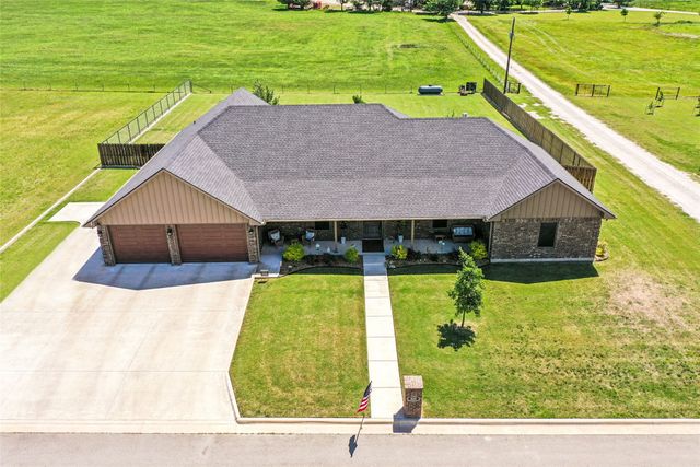 820 Fleitman Drive, Muenster, TX 76252