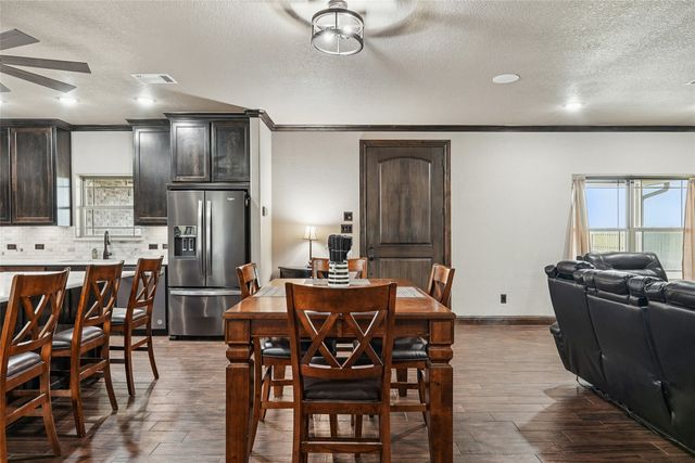 820 Fleitman Drive, Muenster, TX 76252