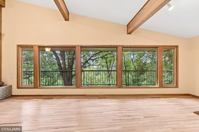 44 Miller Crest Lane, Saint Paul, MN 55106